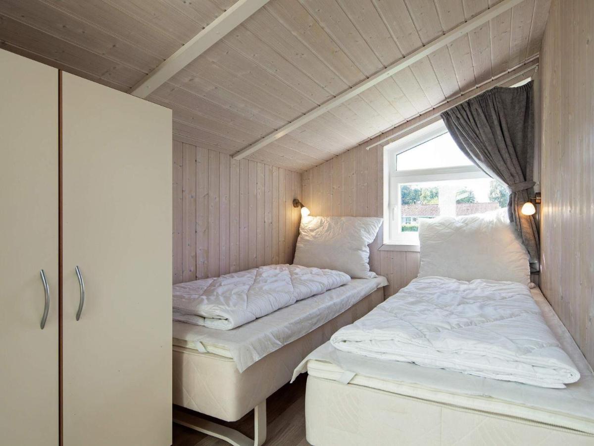 12 Person Holiday Home In Grömitz Exteriör bild