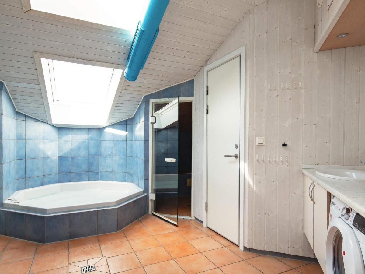 12 Person Holiday Home In Grömitz Exteriör bild