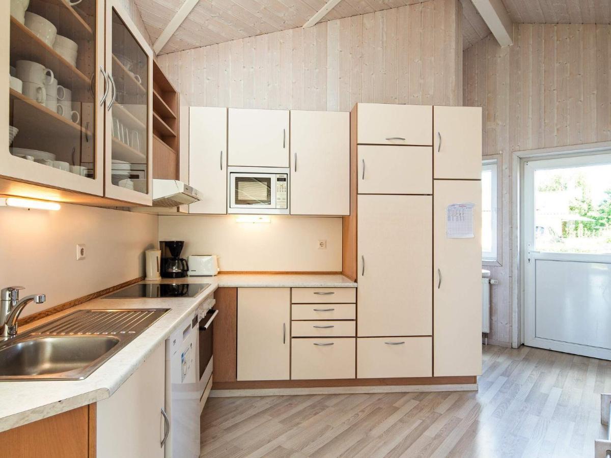 12 Person Holiday Home In Grömitz Exteriör bild