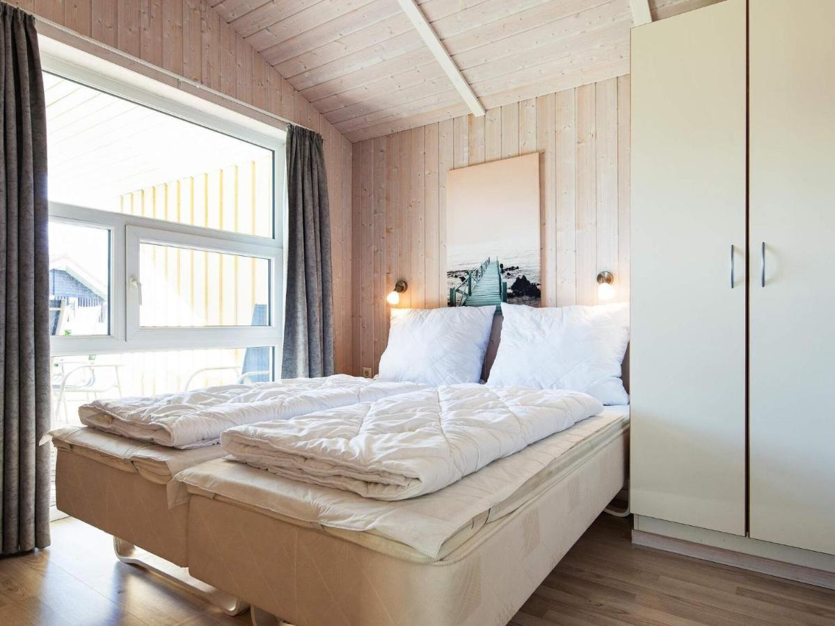 12 Person Holiday Home In Grömitz Exteriör bild